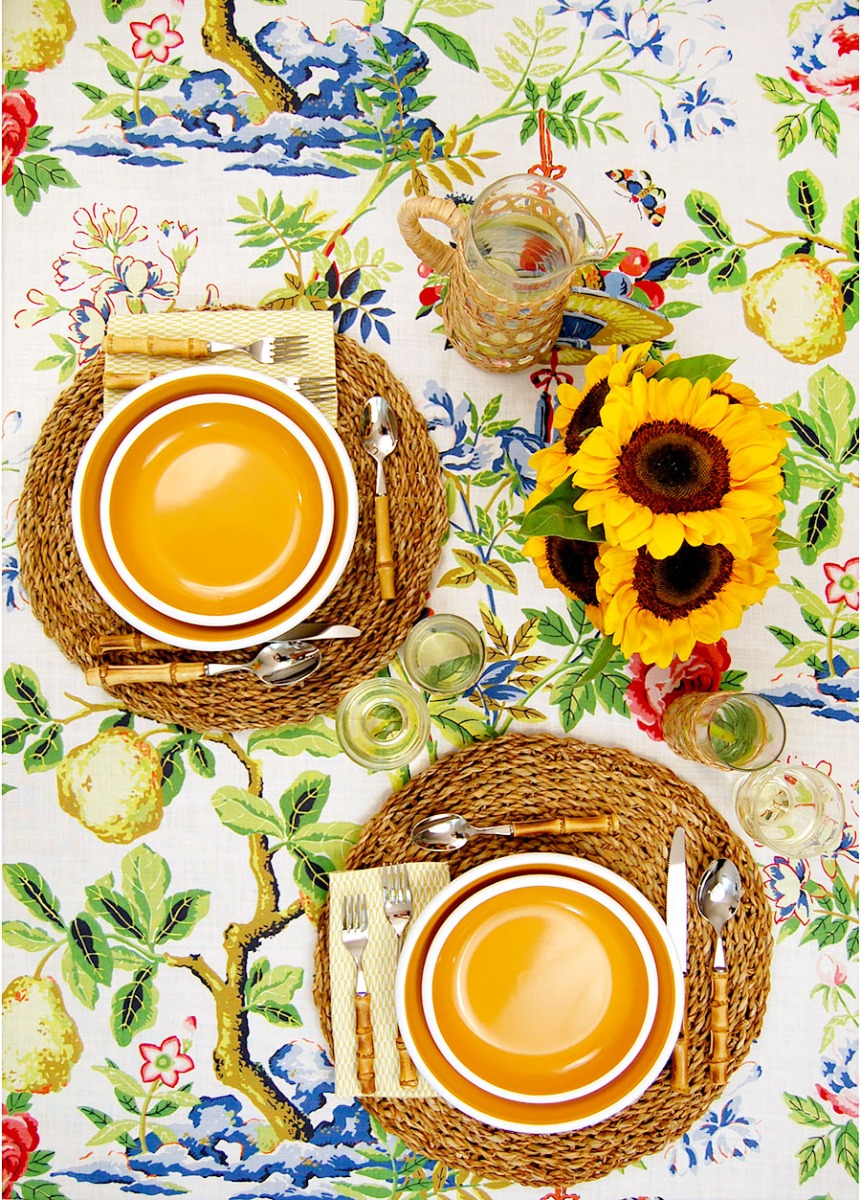 SHANTUNG GARDEN TABLE